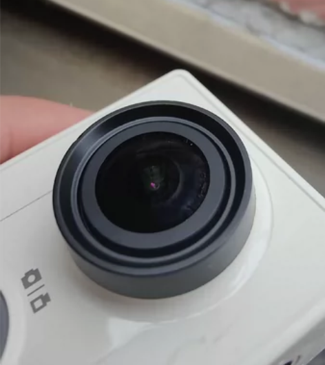 出自用小蚁运动相机一代 镜片无磨损功能完好...