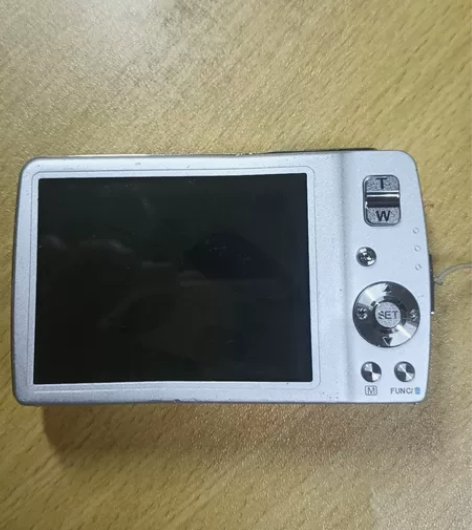 爱国者数码相机ccd 型号是爱国者t128...