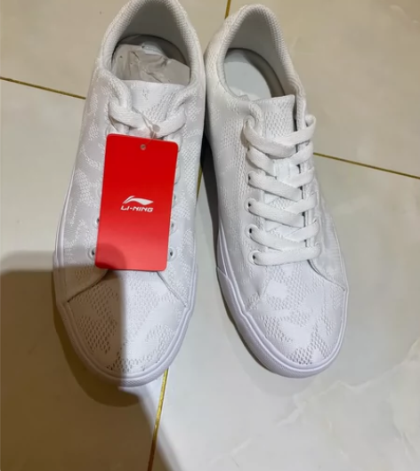 李宁休闲鞋女鞋37码全新 感兴趣的话点“我...