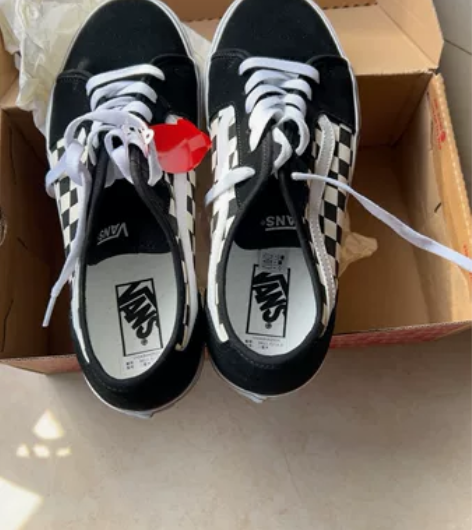 vans男士帆布鞋。全新未穿。 保真品。可...