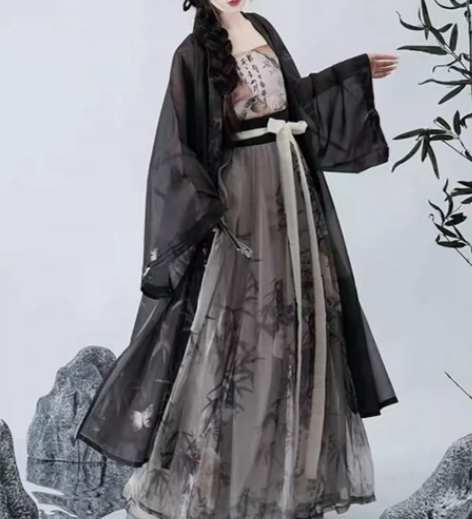 玉术新款宋制汉服 M 仅试穿 感兴趣的话点...