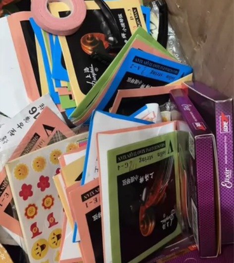 小提琴琴弦5元一套 因要回家带小孩， 现音...