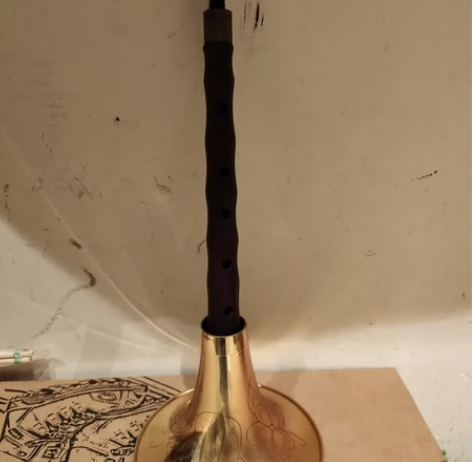 C调唢呐，红木的，咸鱼物品不退不换！ 感兴...