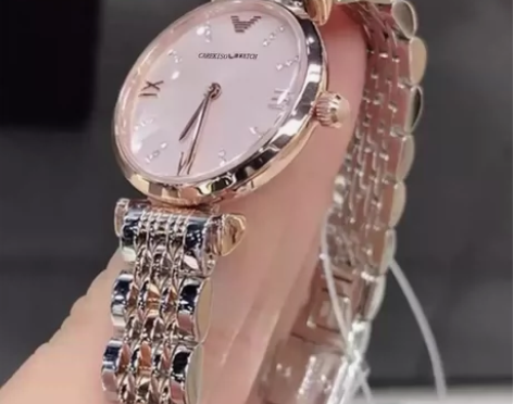 全新包邮亏本清仓！阿玛尼同款满天星手表女士...