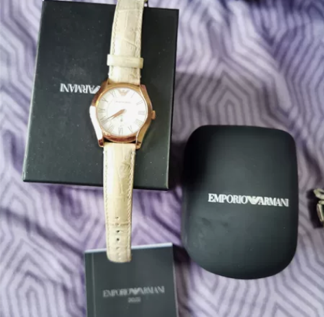 阿玛尼石英手表 购于韩国乐天免税店，大全套...