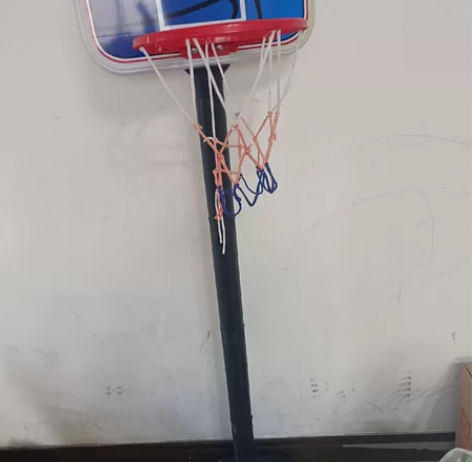 闲置儿童篮球框,可调节高度,有点落灰了,5...