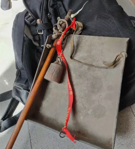 老称一个，20斤的。翻盖老屋翻出。50自取...