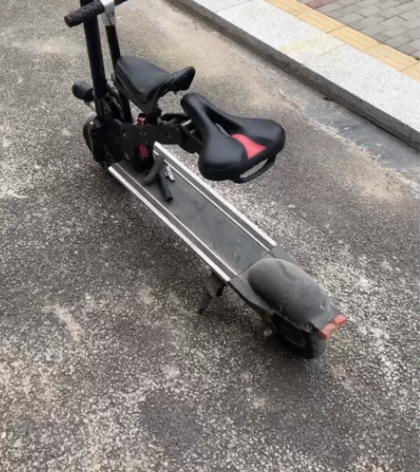 正步全铝合金车架，充气轮胎，锂电池，双座，...