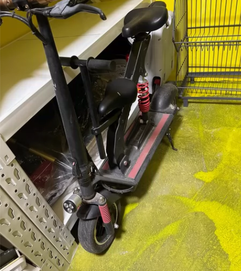 正步亲子小电车，送孩子上学比较方便，有意者...