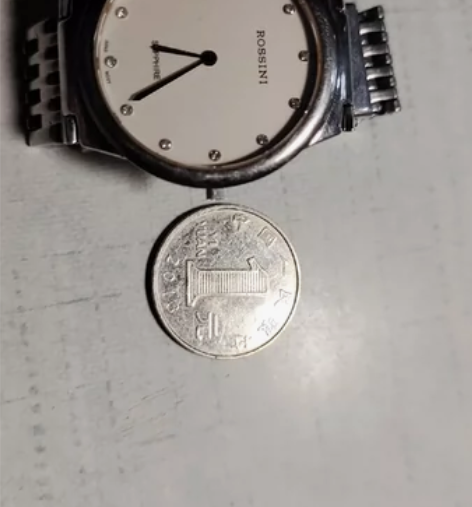 罗西尼，超薄手表，石英手表，品像好，正常走...