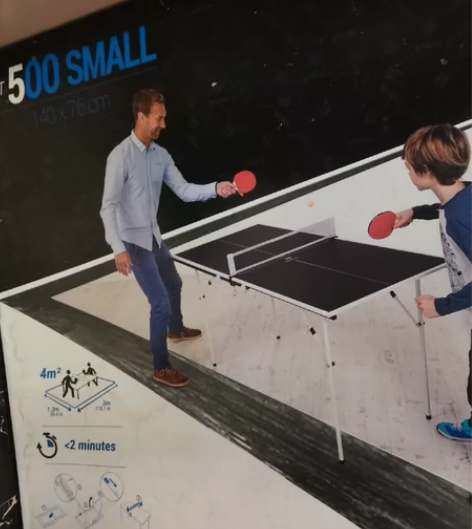 迪卡侬乒乓球桌，没用过几次，非常新。有包装...