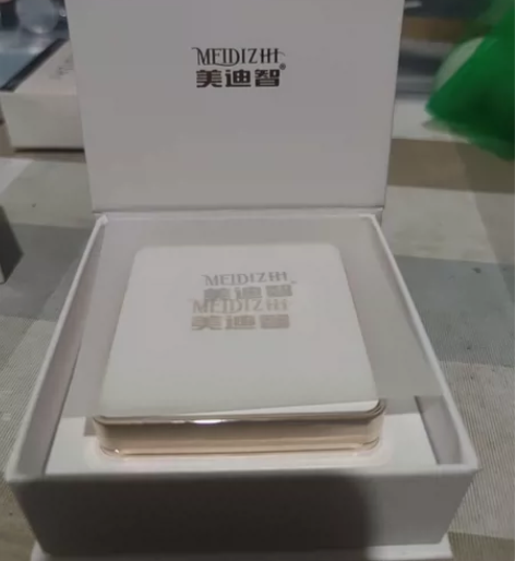 美迪智气垫霜自然色，个人感觉不太合适，一直...