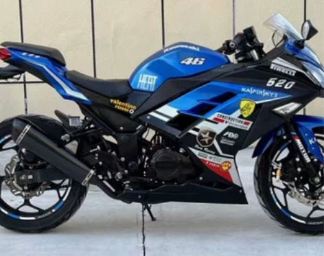 雅马哈摩托车 川崎小忍者r3v6地平线25...