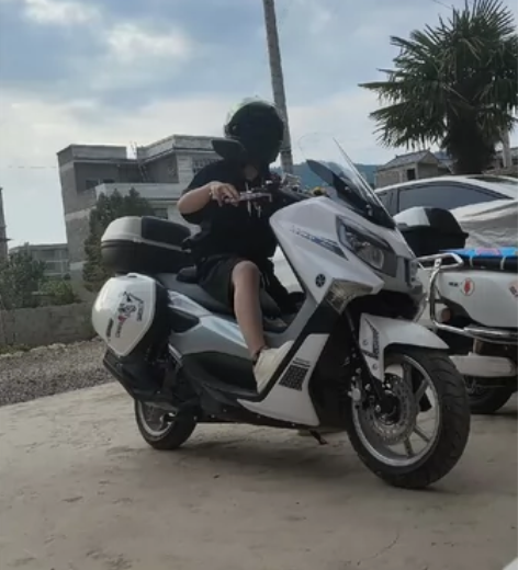 自己骑的，因工作原因，一张电瓶车价格，九五...