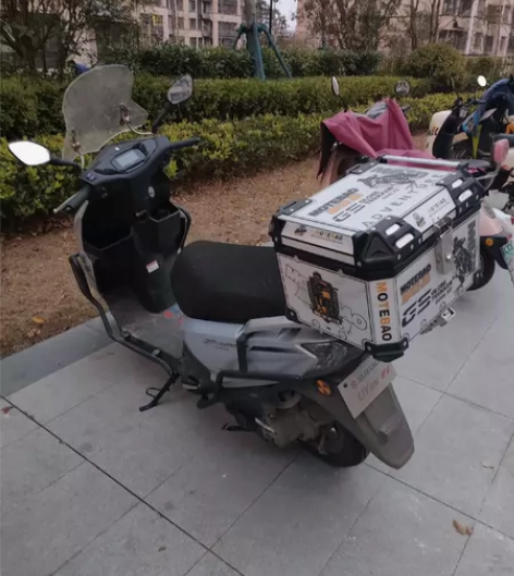 出2023年10月20买的未上牌铃木uy踏...