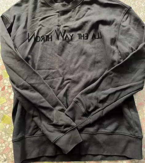 男士宽松卫衣薄款尺码S黑色 9新 20包邮...