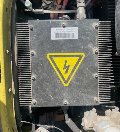 知豆D1拆车件，电机控制器，充电机，电池组...