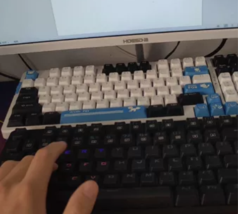 雷神机械键盘 KG3  104 键 RGB...