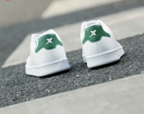 特步女鞋板鞋情侣休闲鞋2022年秋季鞋子低...