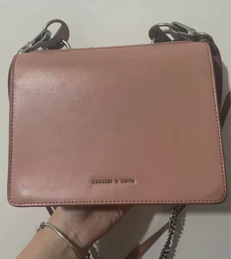 粉色少女系列小ck挎包 小奢侈品 成色如图...