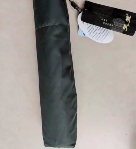 军绿色天堂伞，全新，大小应该是中号。 感兴...