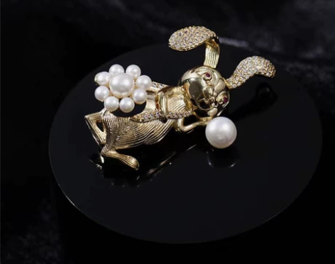 小众复古时来运转兔子动物欧美镀金胸针西装大...