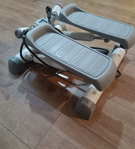 迷你扭腰踏步机转让，110大洋拿走，九成新...