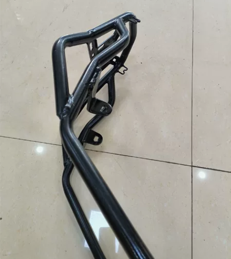 贝纳利小迅龙尾箱支架，几乎全新 感兴趣的话...