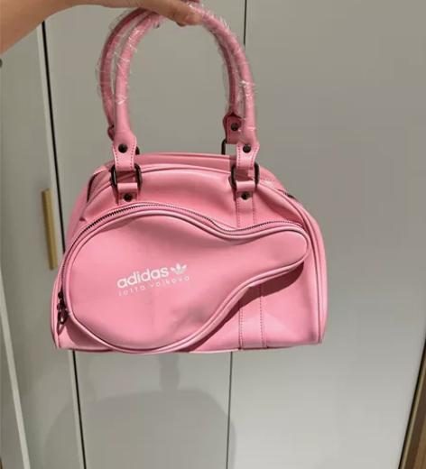 全新小包 粉红色 30出 不包邮 拍别的送...