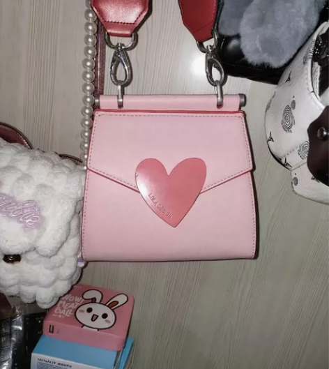 萝拉原创 少女心小挎包 爱心包包单肩可爱斜...