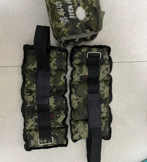 运动锻炼沙袋 单只3kg 共9kg低价出售...