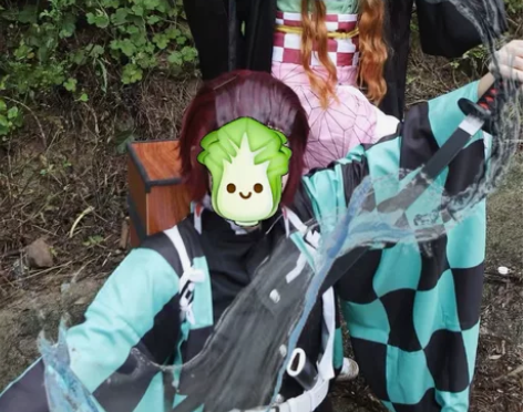 出鬼灭之刃炭治郎COS服，两个假发已造型，...