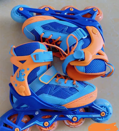 迪卡侬轮滑鞋29-32码,护膝护肘,轮滑包...