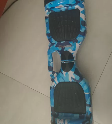 新旧程度 :买来只玩过三四次，自带蓝牙，夏...