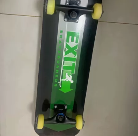 【白菜价】易烊千玺同款滑板 girl美国专...