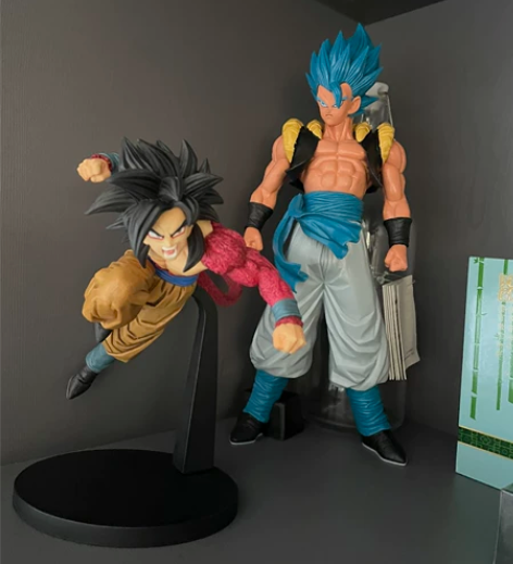 超级悟空，贝吉塔，都是实心手办，价格超级便...