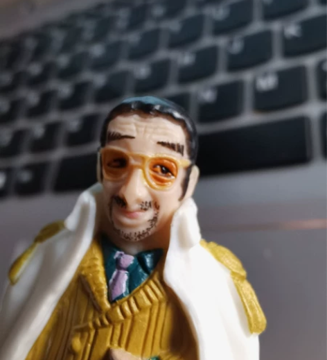 ?日本带回/5厘米海贼王黄猿手办，五官超精...