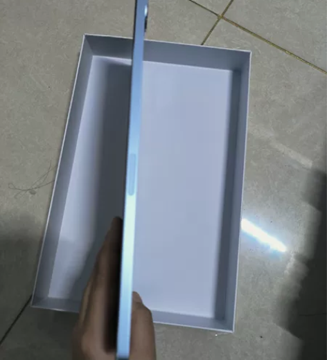 出闲置，带笔一起出，刚买不到半年，不怎么使...