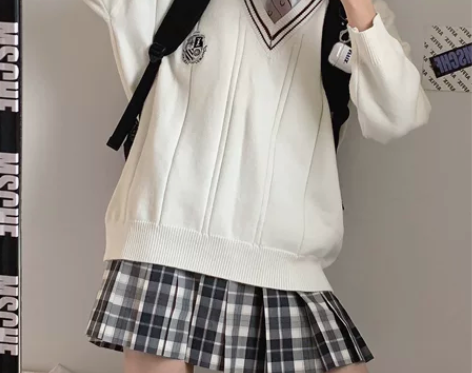 清衣柜！星星抱月球|慕川白色v领毛衣女冬季...