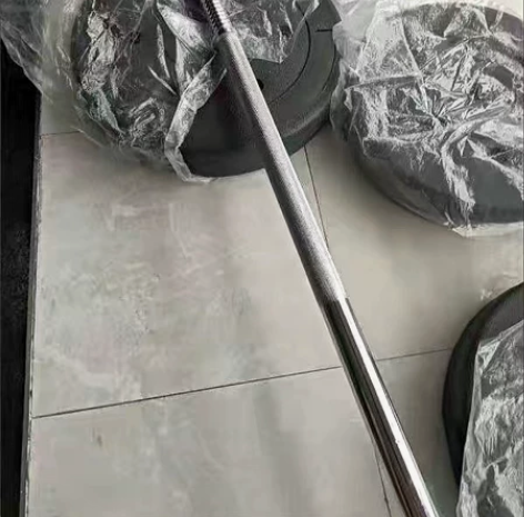 低价出售出售一批全新未使用的杠铃，适合深蹲...