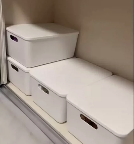 店铺转让 特价处理剩余几十个 全部包邮 白...