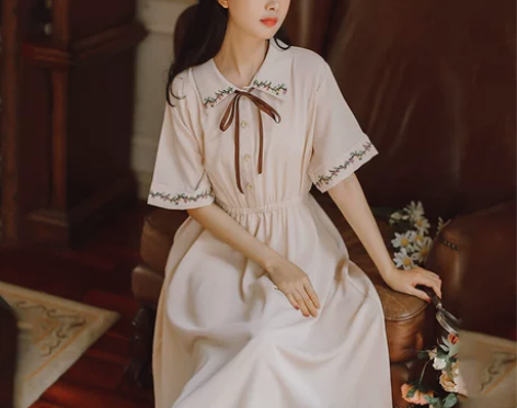 2021新法式复古文艺少女连衣裙小个子桔梗...