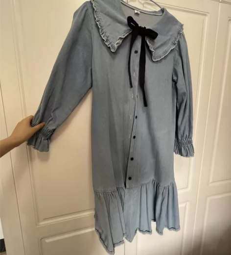 花边牛仔长裙学院风大翻领连衣裙 购于实体店...