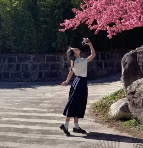 成都租衣，樱花季jk，中附上衣中长裙，日系...