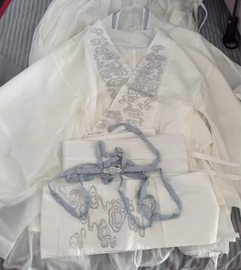 悠窝窝蓝忘机陈情令 漫有引力 送抹额几乎全...