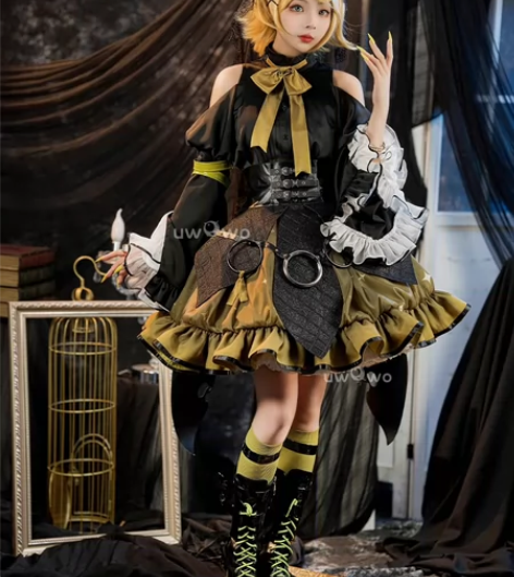 悠窝窝rin小浣熊，全套，都有！明年六月拍...