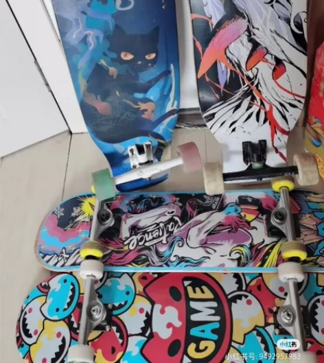 滑板初学者成人公路刷街四轮双翘滑板专业板M...