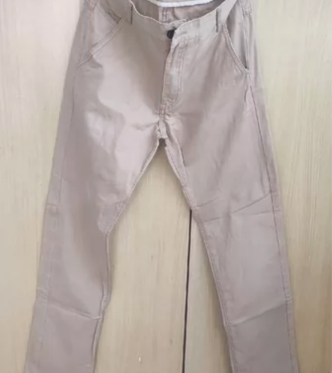 休闲裤 男 卡其色 31码 偏修身的版型，...