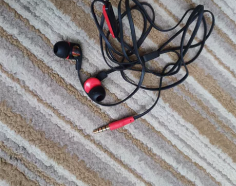 骷髅头skullcandy 原装耳机 型号...