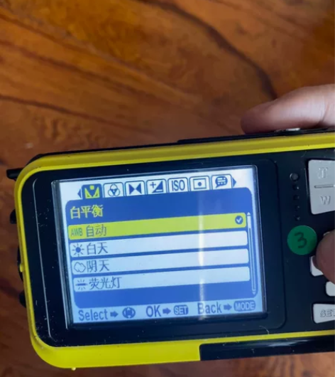 肯高数码 双面屏 可自拍 自用家中老ccd...